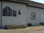 120
