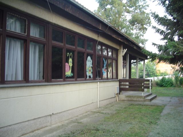 135